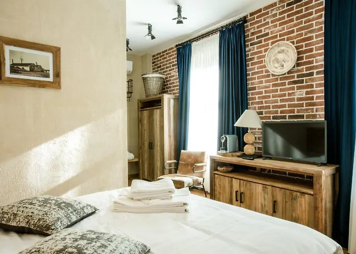 מלון Acsa קריובה